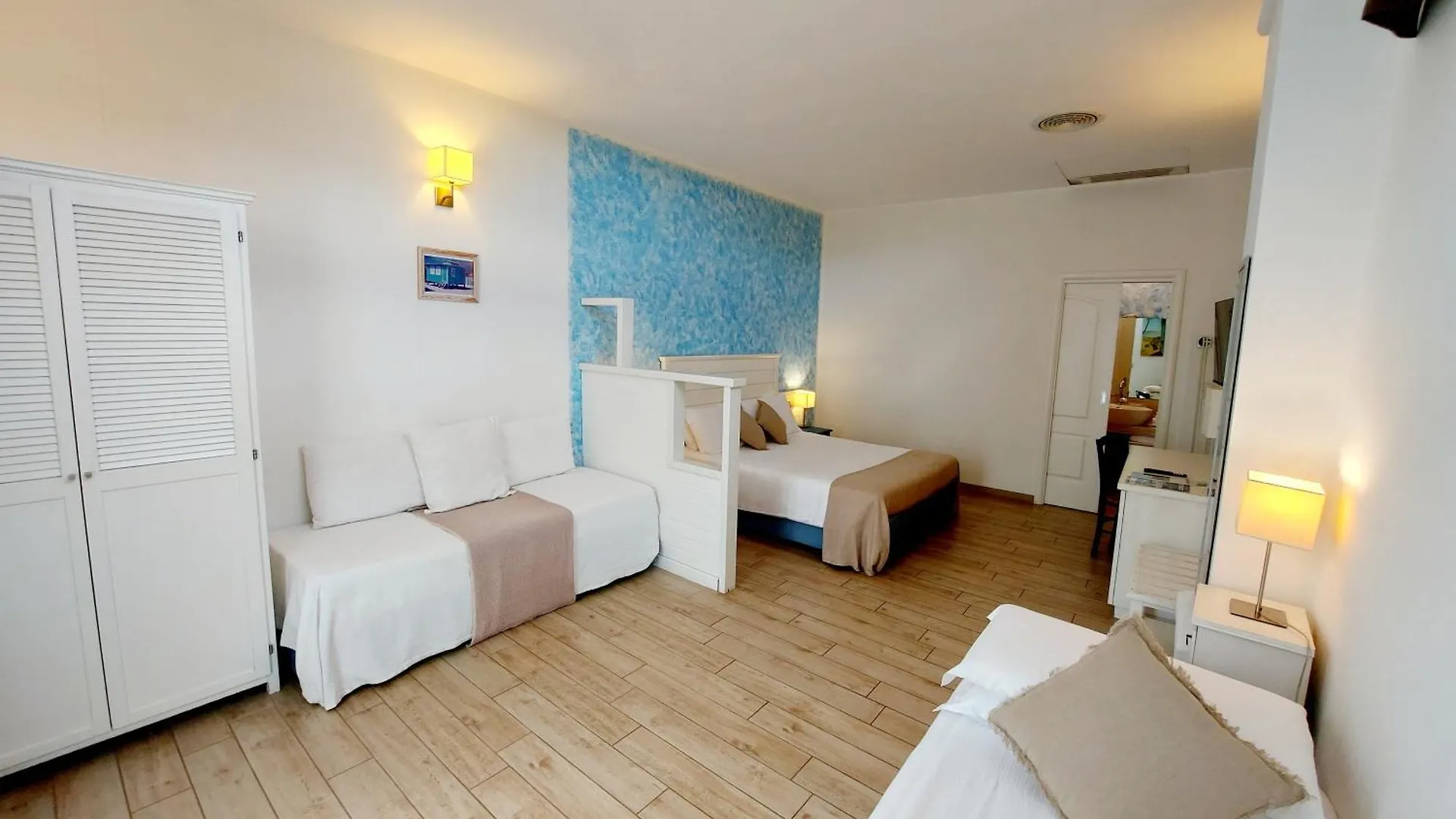 Hotel La Villa Del Mare Cagliari 3*,  Italy