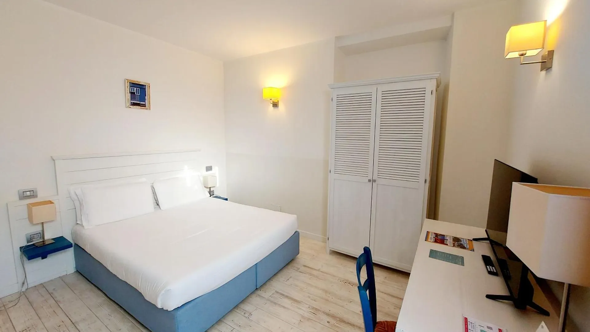 ***  Hotel La Villa Del Mare Cagliari Italy