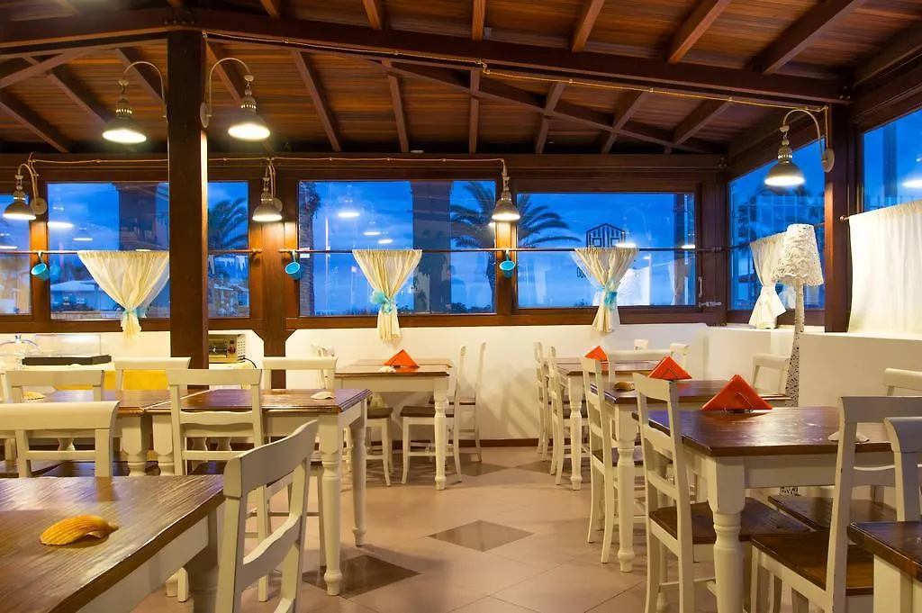 Hotel La Villa Del Mare Cagliari 3*,