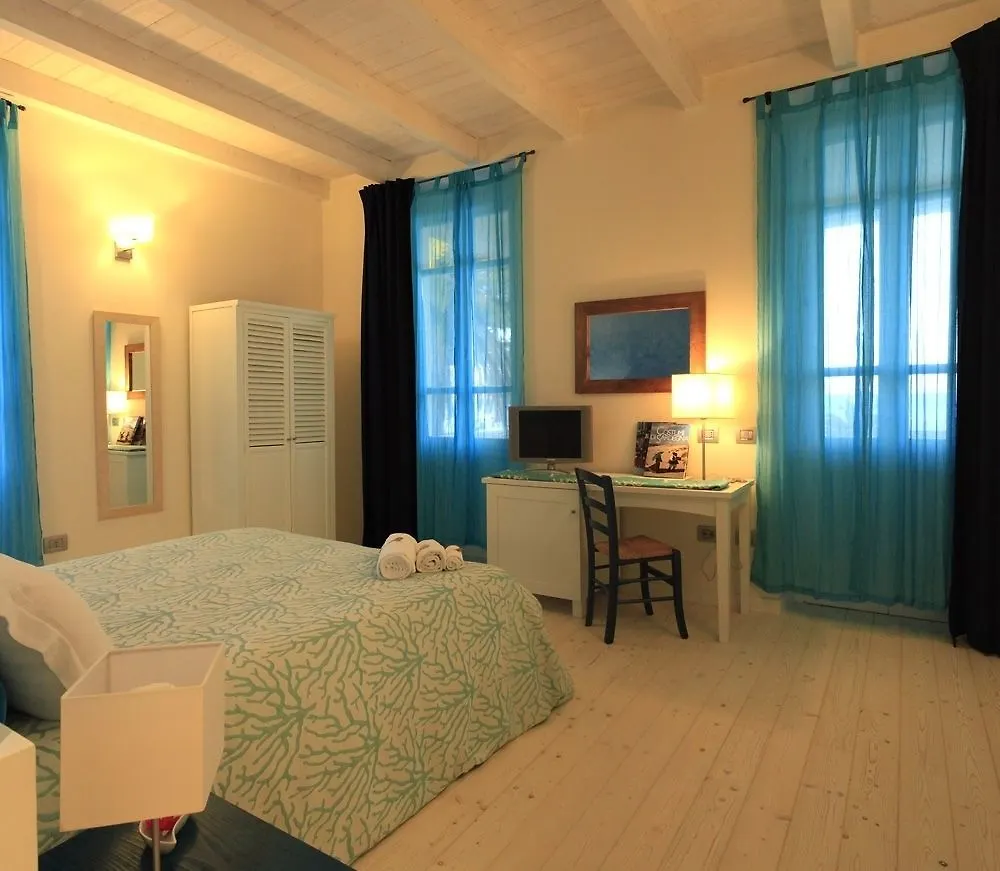 ***  Hotel La Villa Del Mare Cagliari Italy